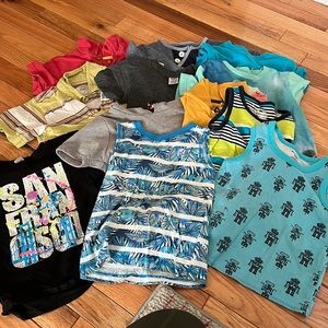 Lots of 12 size 3T T-shirts
